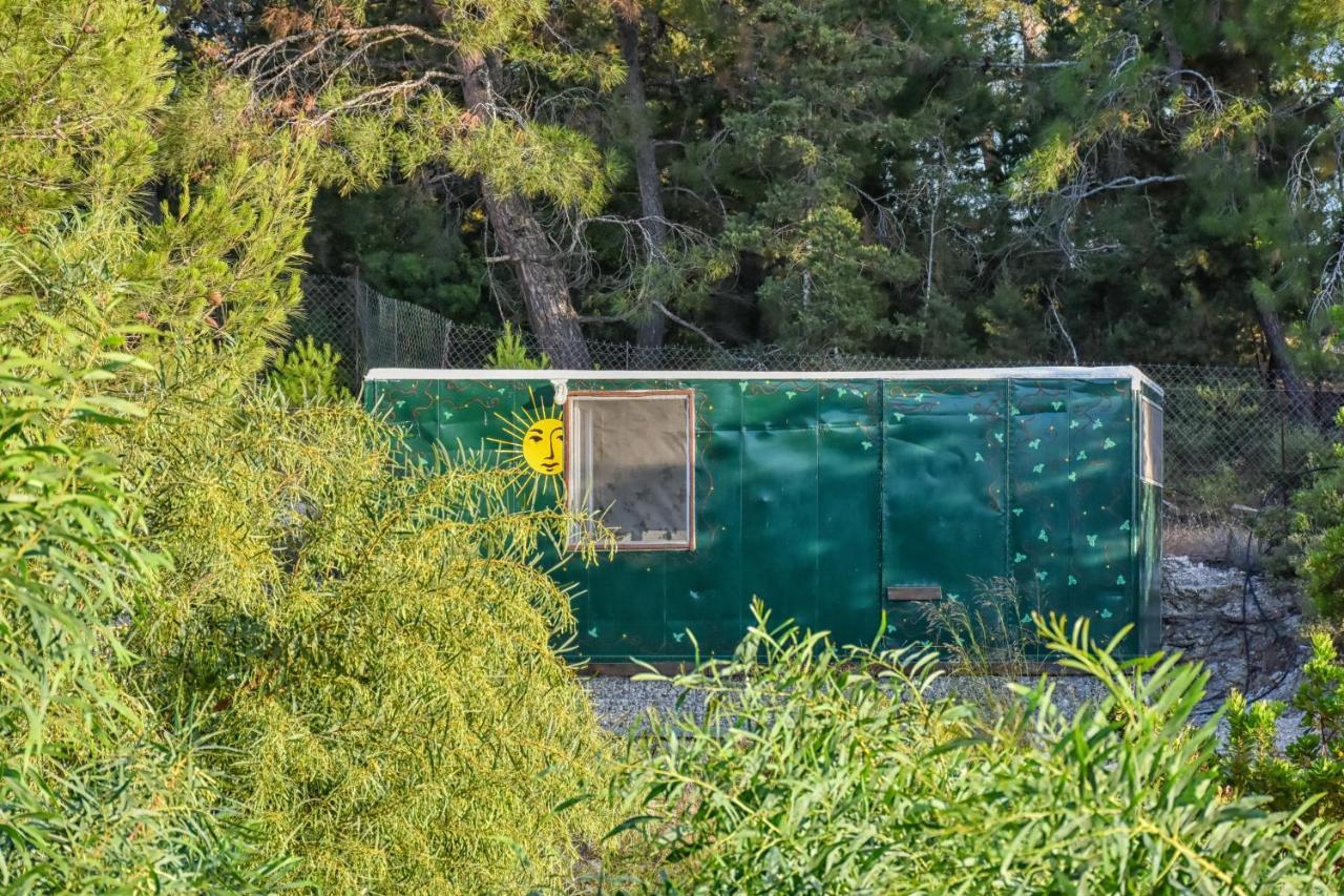 Drolma Ling Nature Cabins เธโอโลกอส ภายนอก รูปภาพ